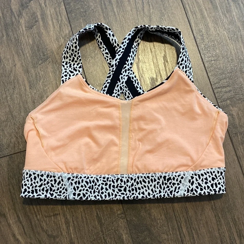 Lululemon Rack Pack Bra Size 4 EUC